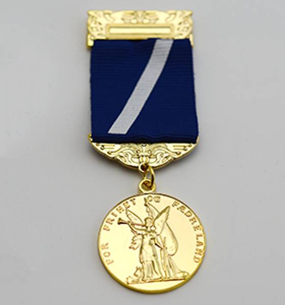 Organisasjonsmedaljen/Skyttermedaljen. Bilde hentet fra dfs nettbutikk