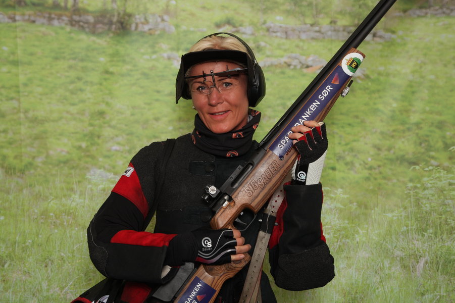 May Elin klinket til med 349 poeng og banerekord hos Time Skytterlag - Gratulerer !!