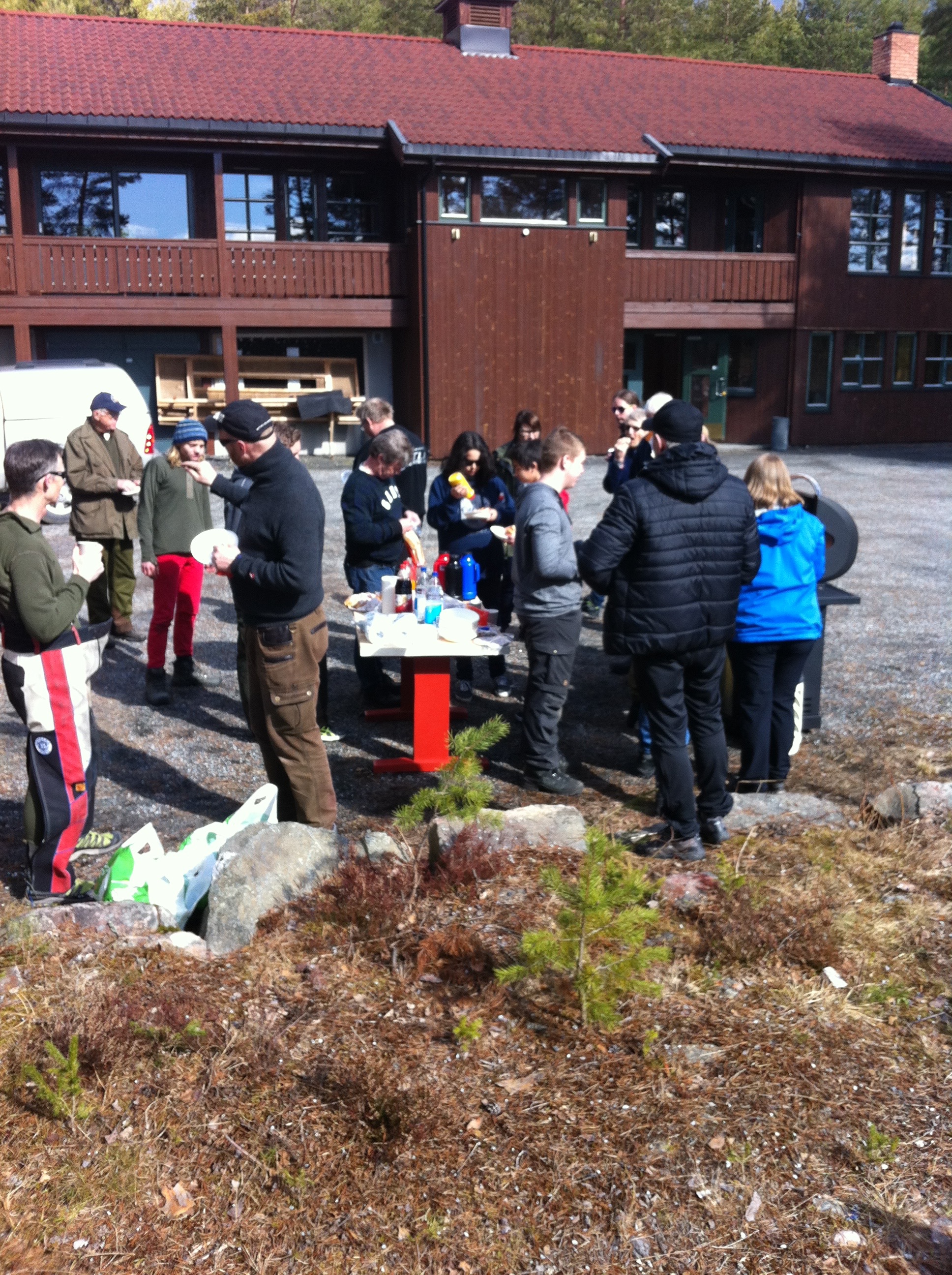 Grilling og sosialt samvær. Grilling og sosialt samvær.