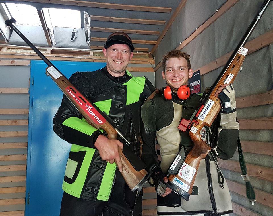 Vinner Einar Johansen med 348 (til høyre) nr 2 Tor Arnfinn Homme 347