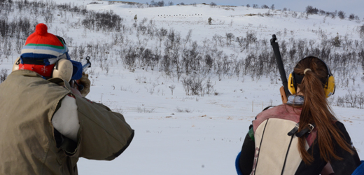 Feltskyting under veiledning av en fadder gir god læringskurve og man unngår de store feilene.