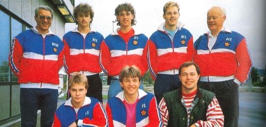 Christian er nummer fire fra venstre på bakerste rad.